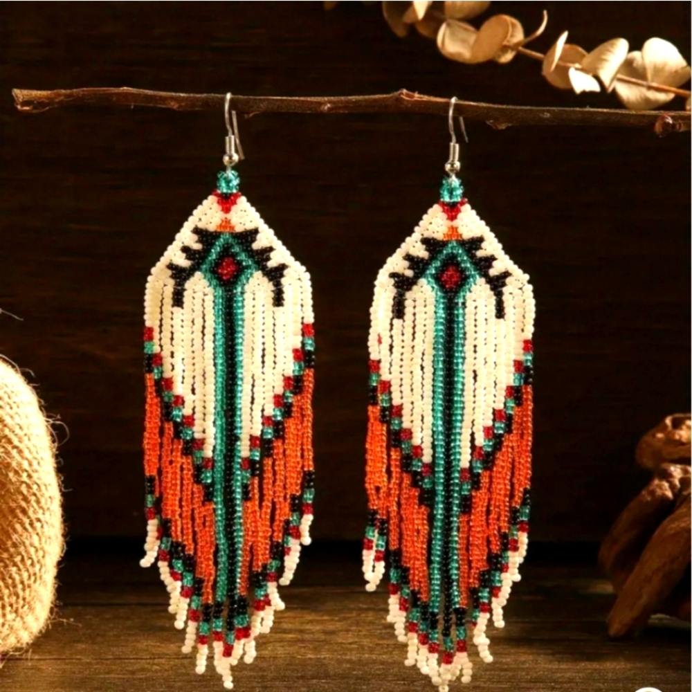 NEW,Beautiful,Handcrafted, Beaded,Native American,Western,Bohemian   Earrings🧡